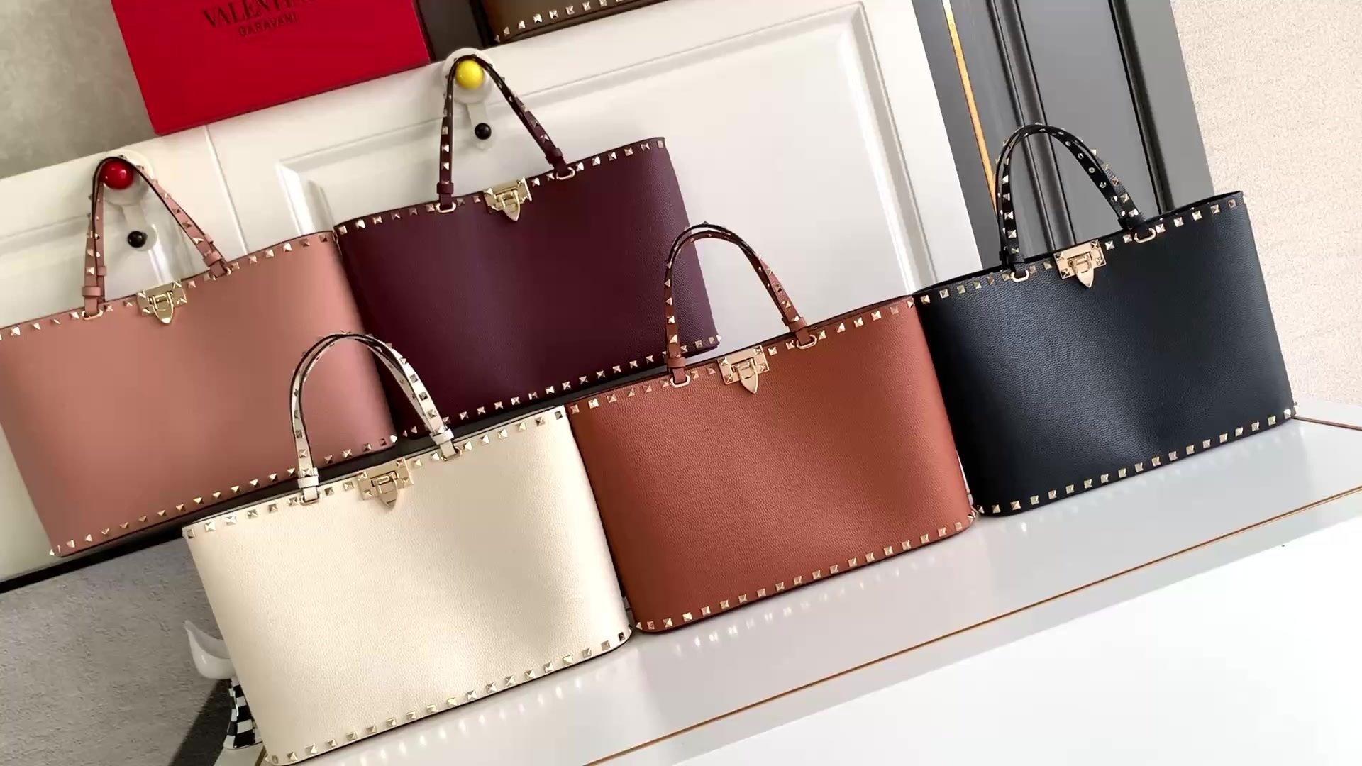 Valentino Bags(4A)-Handbag- aaaaa replica ID: BM2905 $: 109USD,