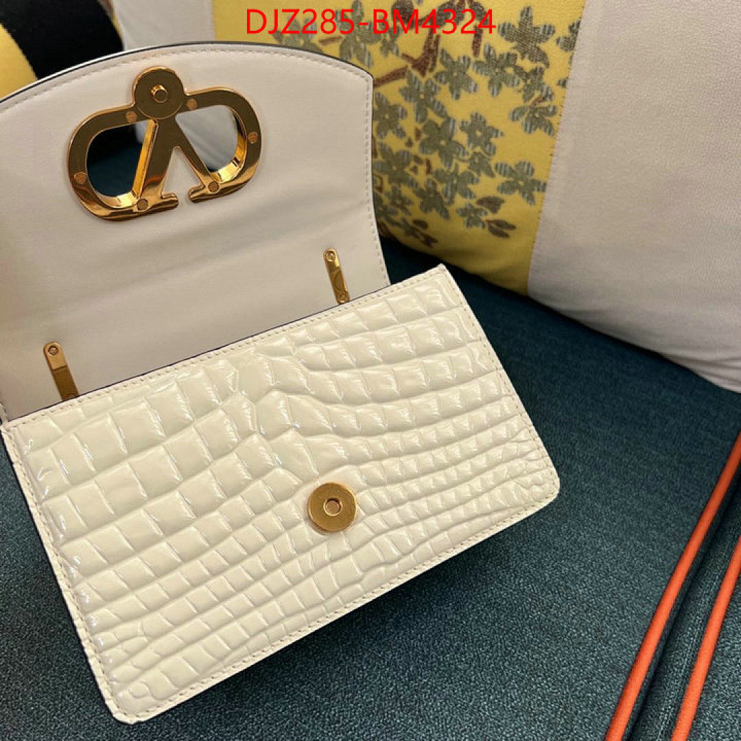 Valentino Bags(TOP)-Crossbody- ID: BM4324 $: 285USD,