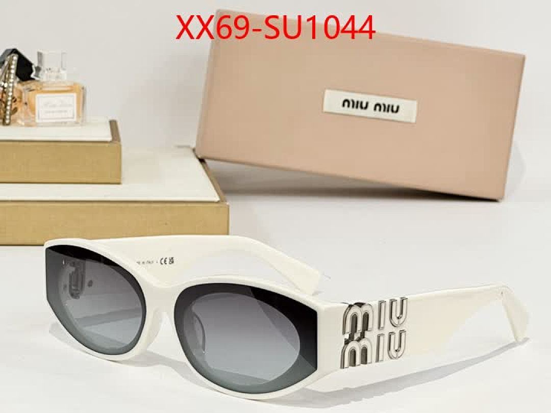 Glasses-Miu Miu ID: SU1044 $: 69USD