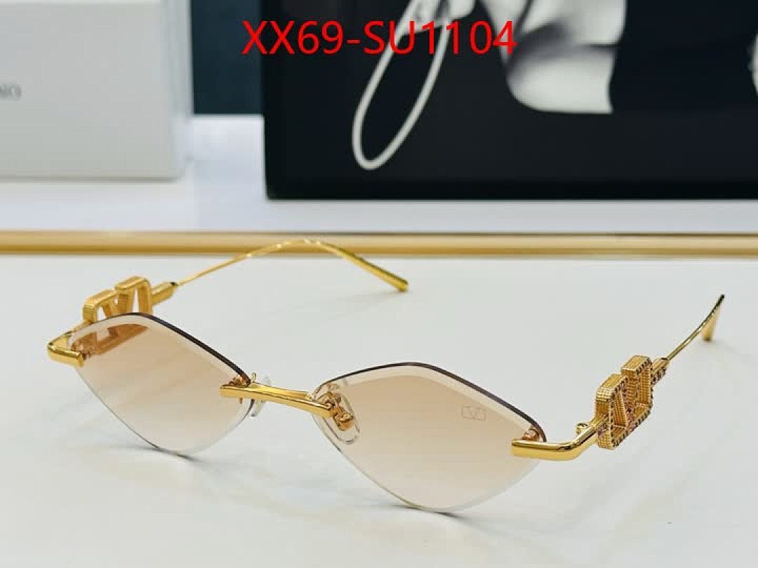 Glasses-Valentino ID: SU1104 $: 69USD