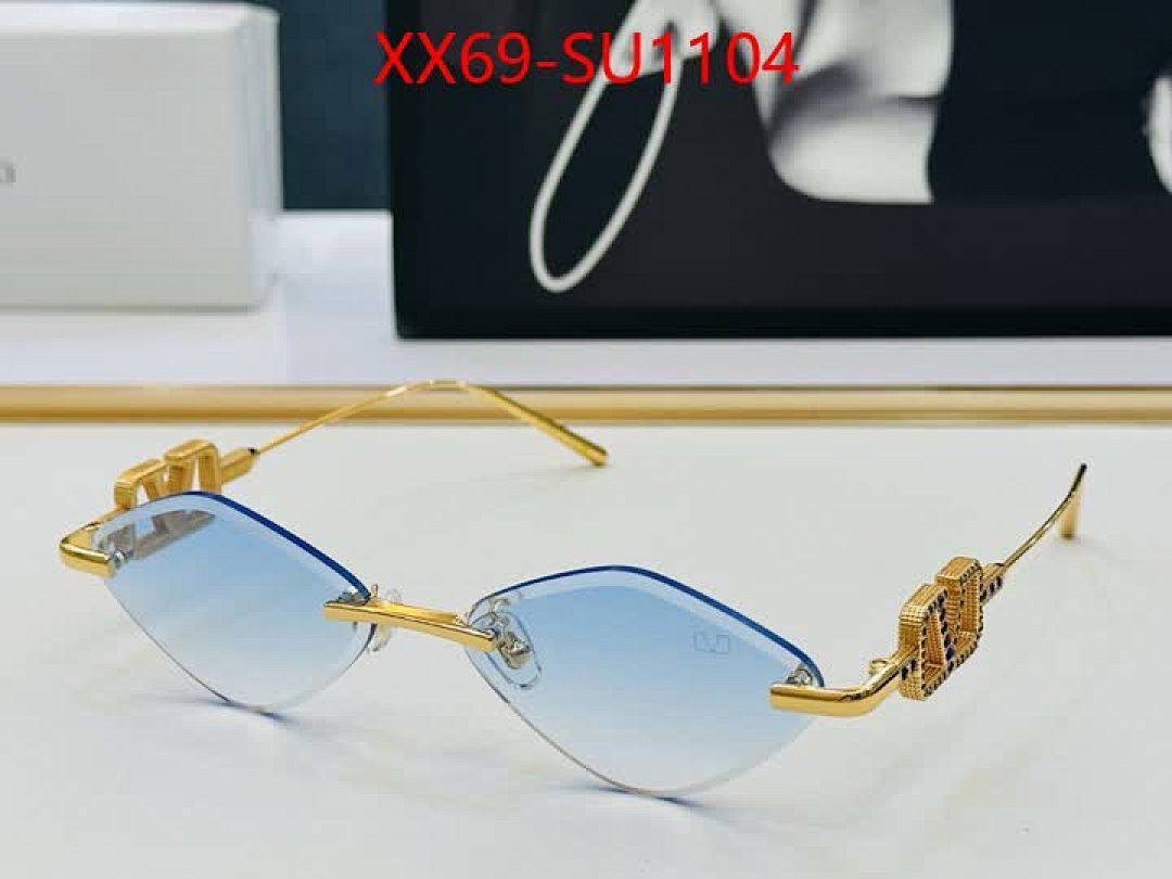 Glasses-Valentino ID: SU1104 $: 69USD