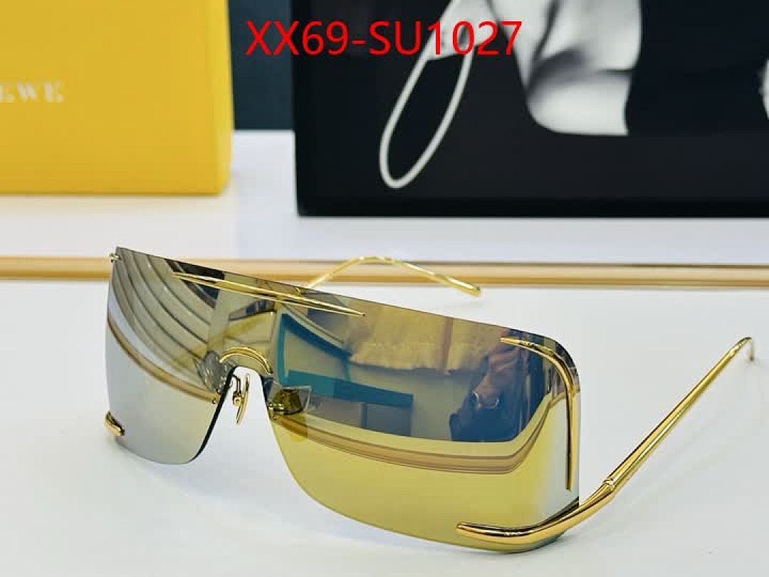 Glasses-Loewe ID: SU1027 $: 69USD