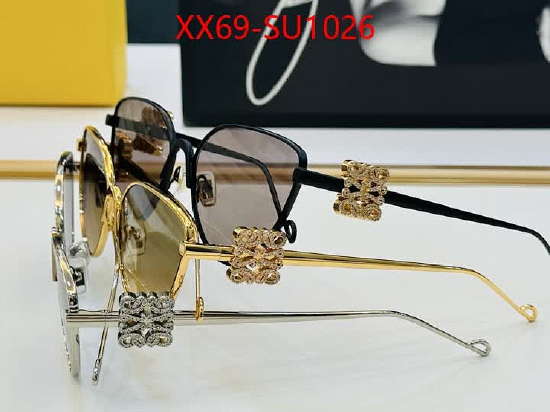 Glasses-Loewe ID: SU1026 $: 69USD