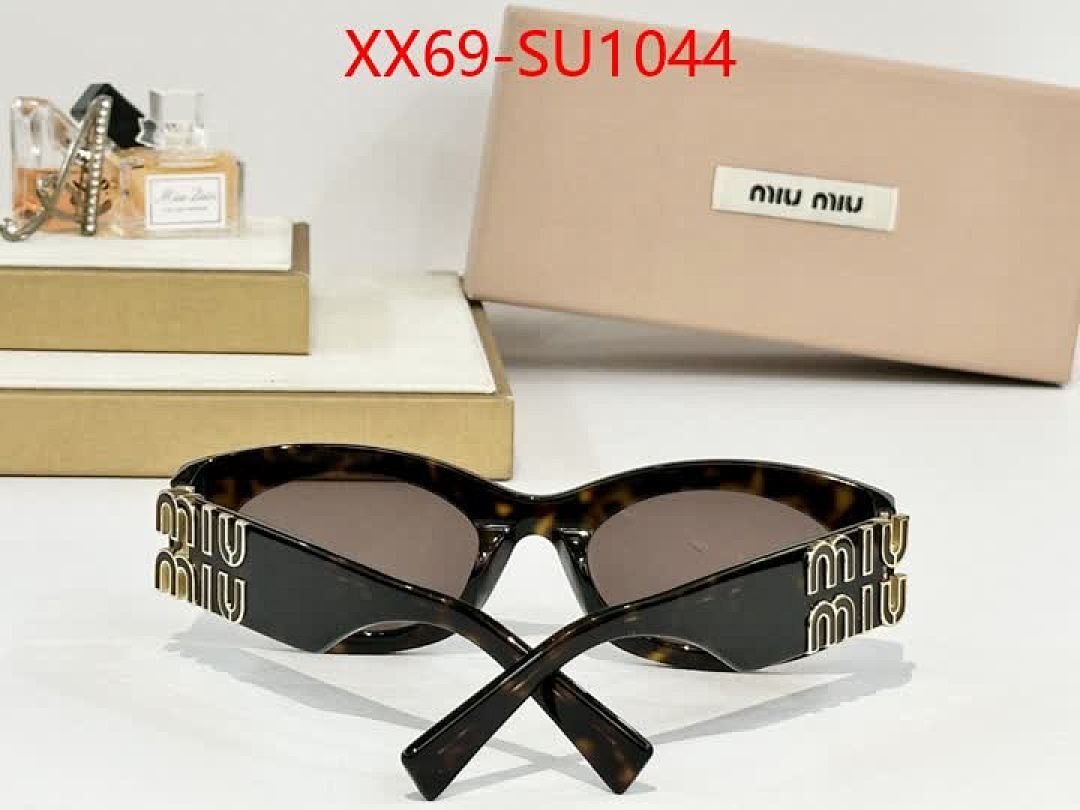 Glasses-Miu Miu ID: SU1044 $: 69USD