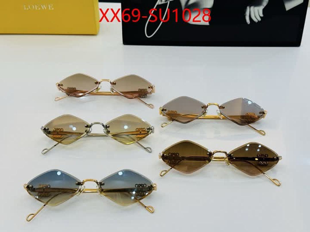 Glasses-Loewe ID: SU1028 $: 69USD