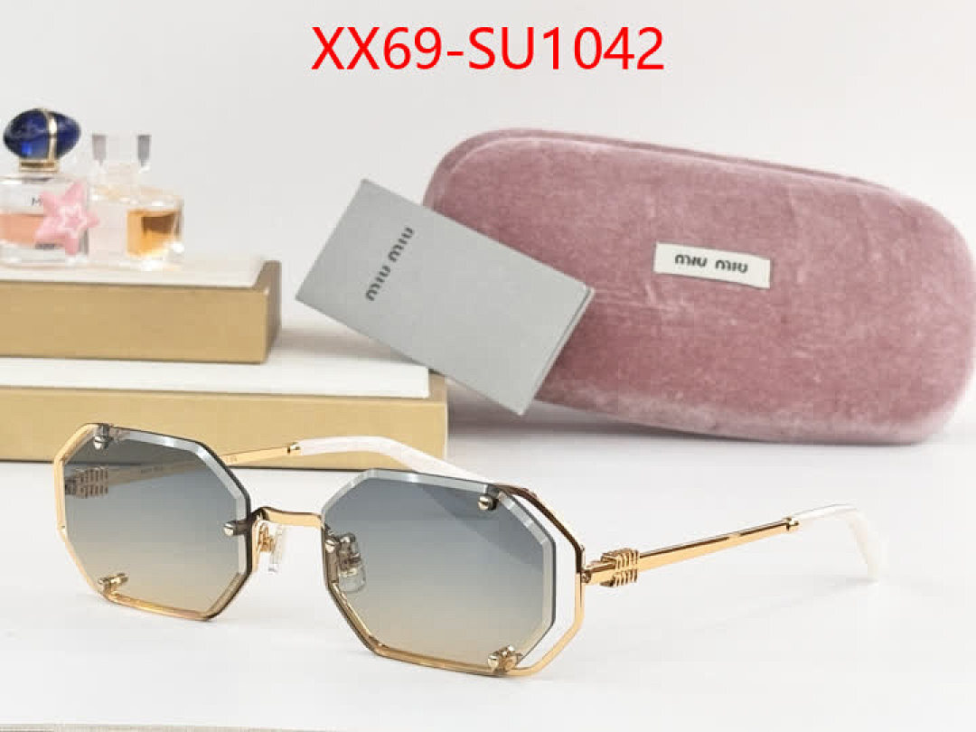 Glasses-Miu Miu ID: SU1042 $: 69USD