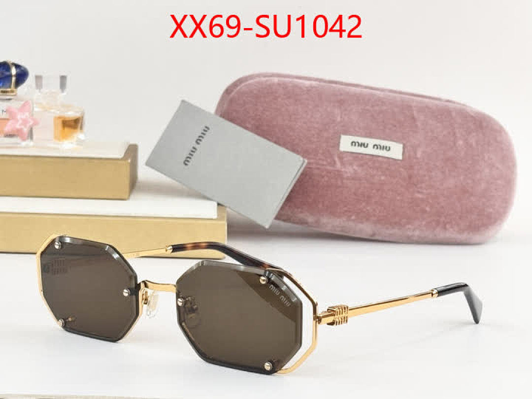 Glasses-Miu Miu ID: SU1042 $: 69USD
