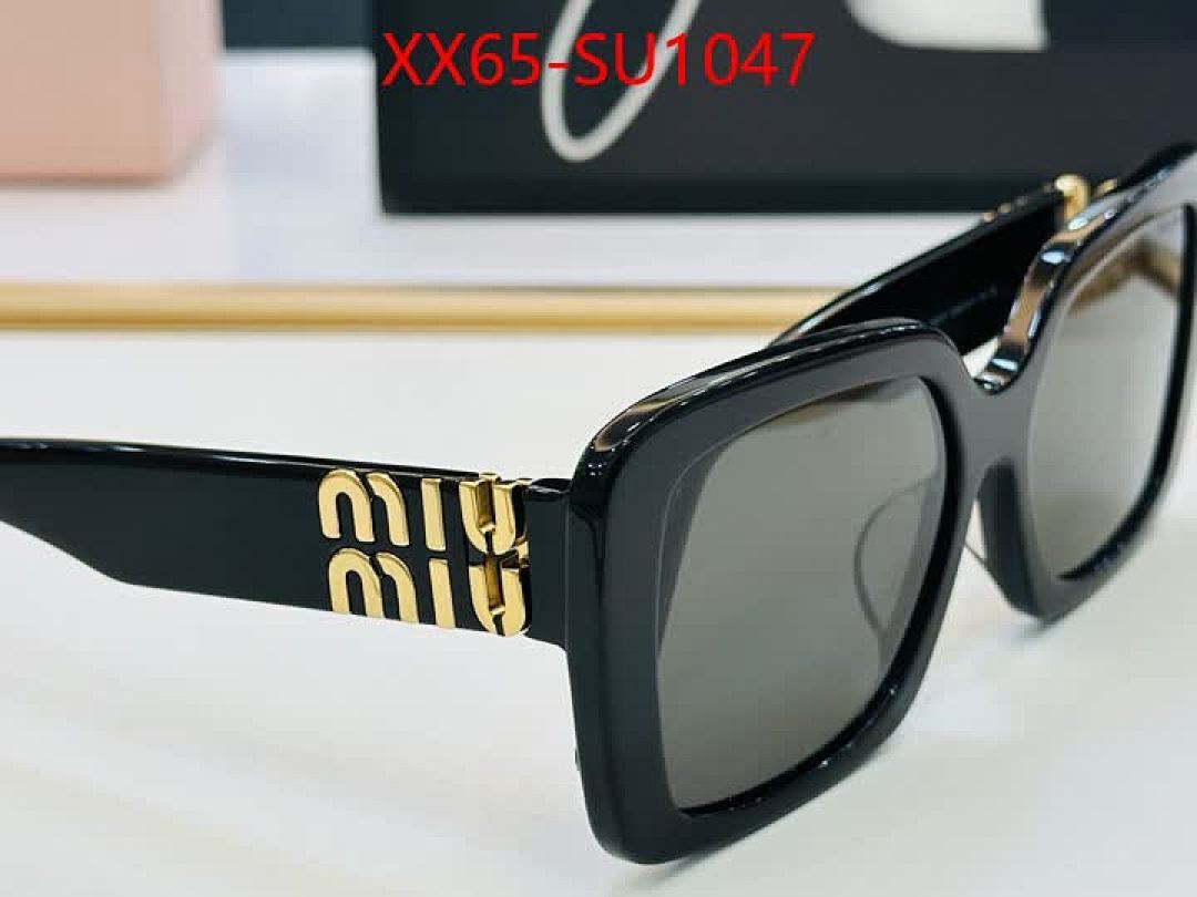 Glasses-Miu Miu ID: SU1047 $: 65USD