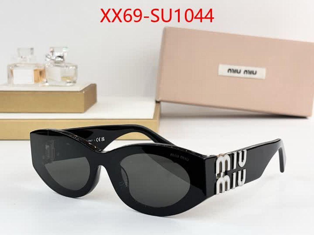 Glasses-Miu Miu ID: SU1044 $: 69USD