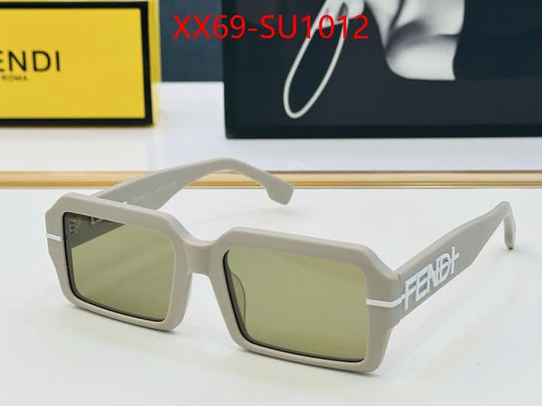 Glasses-Fendi ID: SU1012 $: 69USD