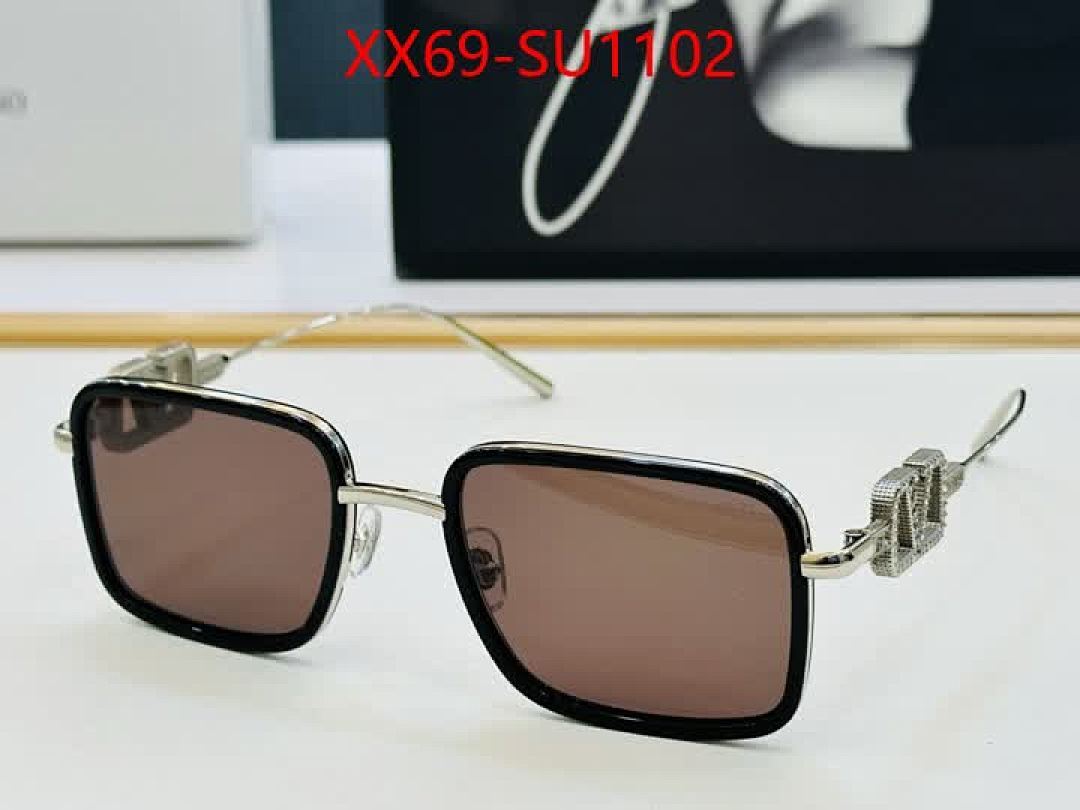Glasses-Valentino ID: SU1102 $: 69USD