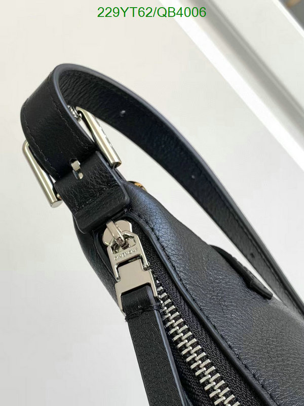 1:1 replica wholesale YUPOO-Givenchy High Quality Fake Bag Code: QB4006