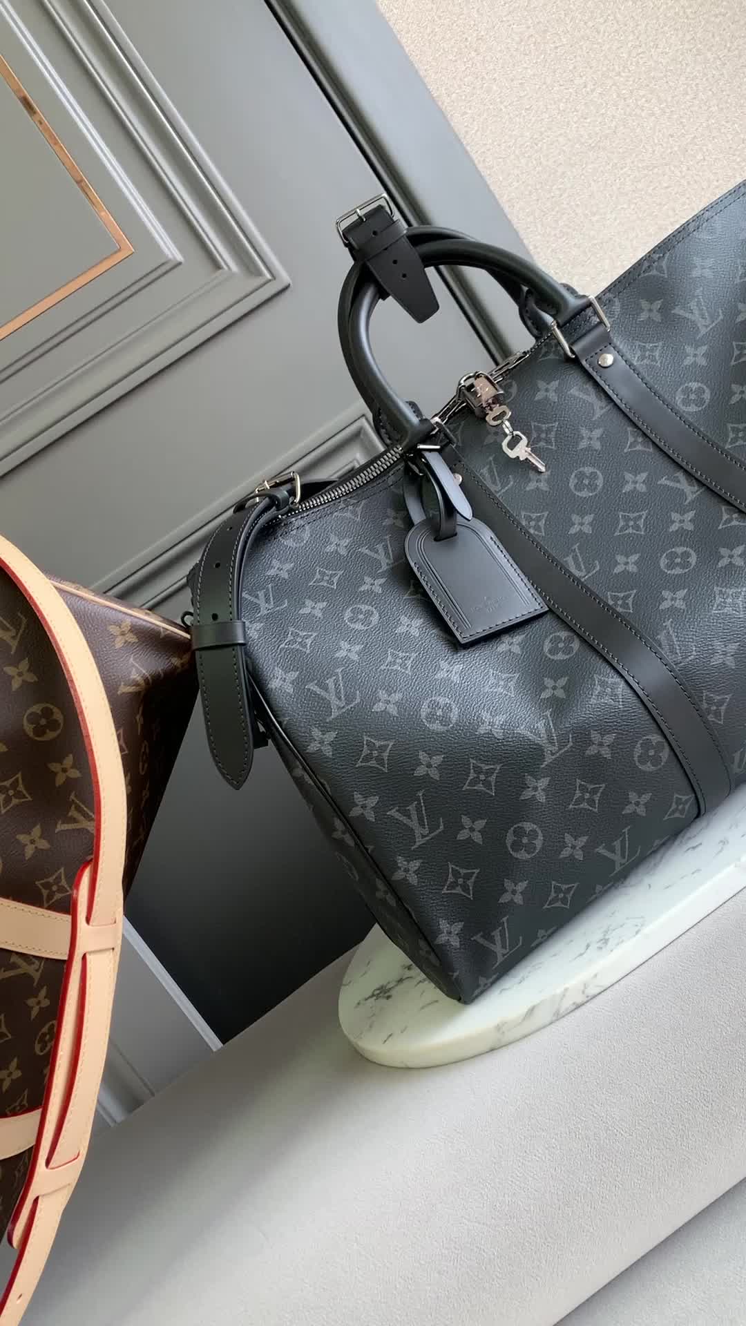 Duty-free version LV-Gucci mirror quality,Code: HB4070,$: 599USD