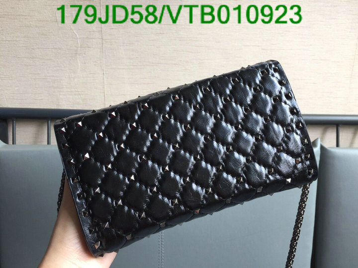 Valentino Bag-(Mirror)-Rockstud Spike,Code: VTB010923,$: 179USD