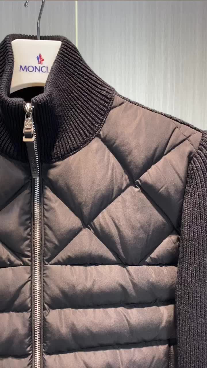 Down jacket Men-Moncler, Code: ZC4044,$: 139USD