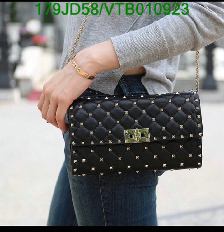 Valentino Bag-(Mirror)-Rockstud Spike,Code: VTB010923,$: 179USD