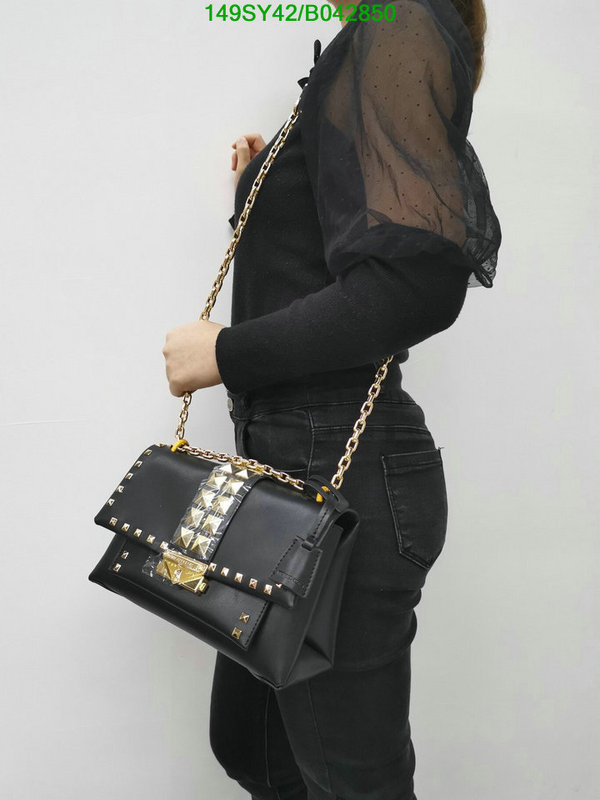 Michael Kors Bag-(Mirror)-Diagonal-,Code: B042850,$: 149USD