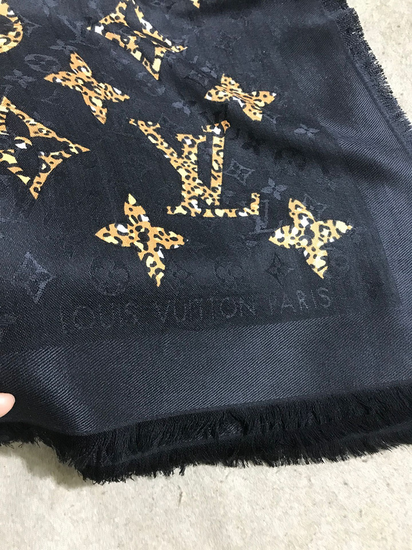 Scarf-LV,-Code:M081708,$: 85USD