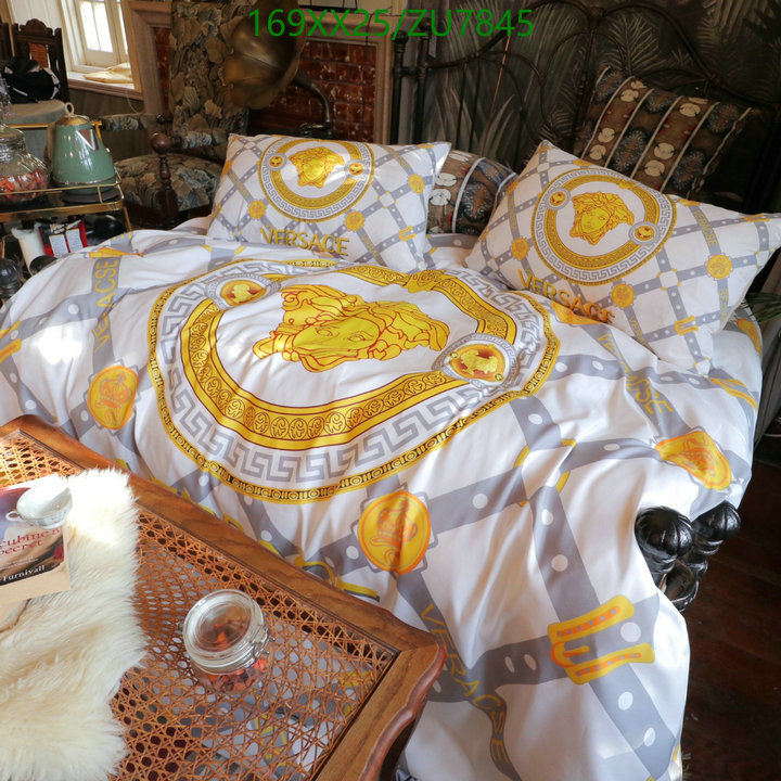 Houseware-Versace, Code: ZU7845,$: 169USD