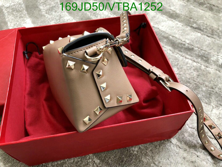 Valentino Bag-(Mirror)-Diagonal-,Code: VTBA1252,$: 169USD