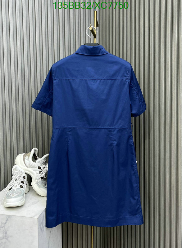 Clothing-Burberry Code: XC7750 $: 135USD
