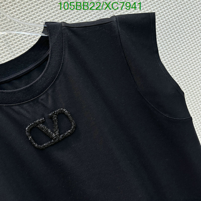 Clothing-Valentino Code: XC7941 $: 105USD