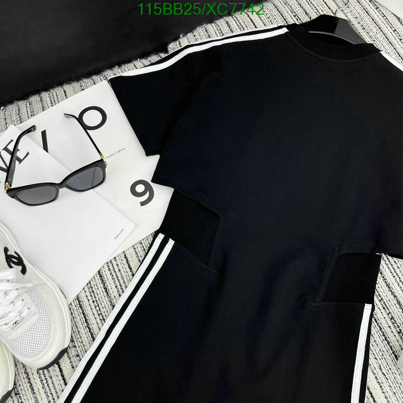 Clothing-Balenciaga Code: XC7742 $: 115USD