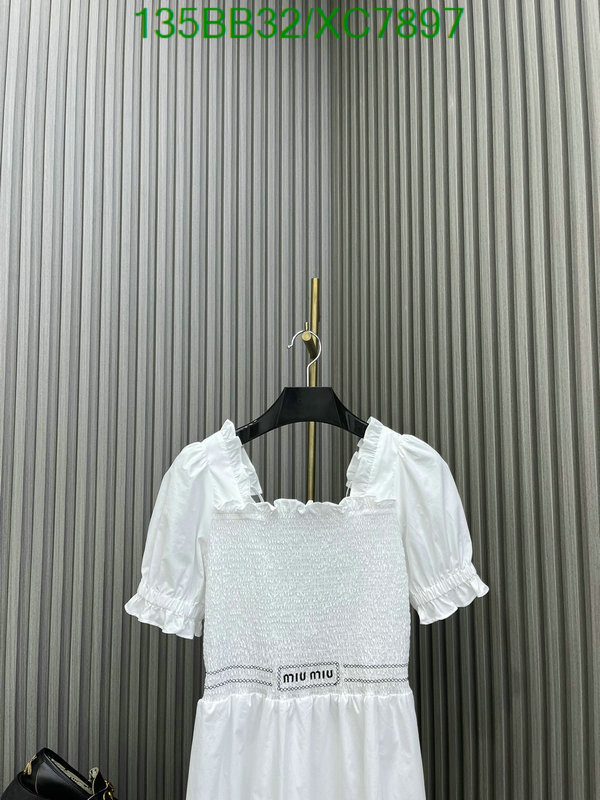 Clothing-MIUMIU Code: XC7897 $: 135USD