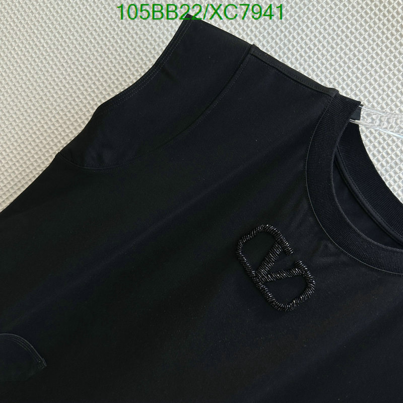 Clothing-Valentino Code: XC7941 $: 105USD