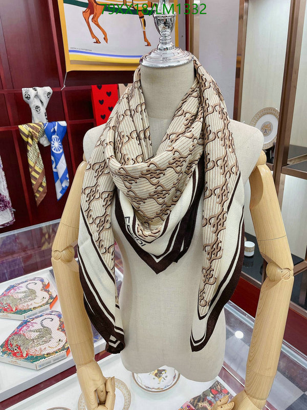 Scarf-Fendi Code: LM1332 $: 79USD