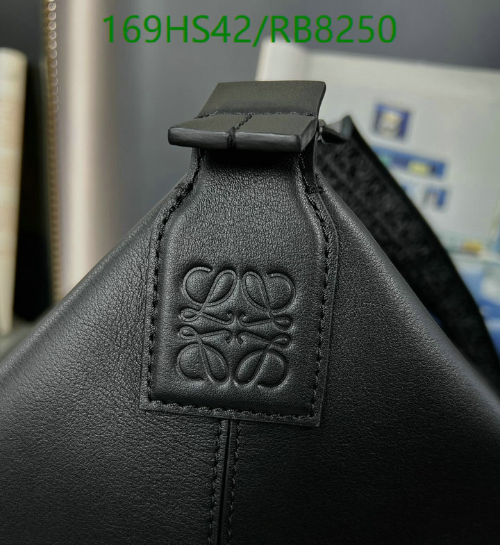 Loewe Bag-(4A)-Diagonal- Code: RB8250 $: 169USD
