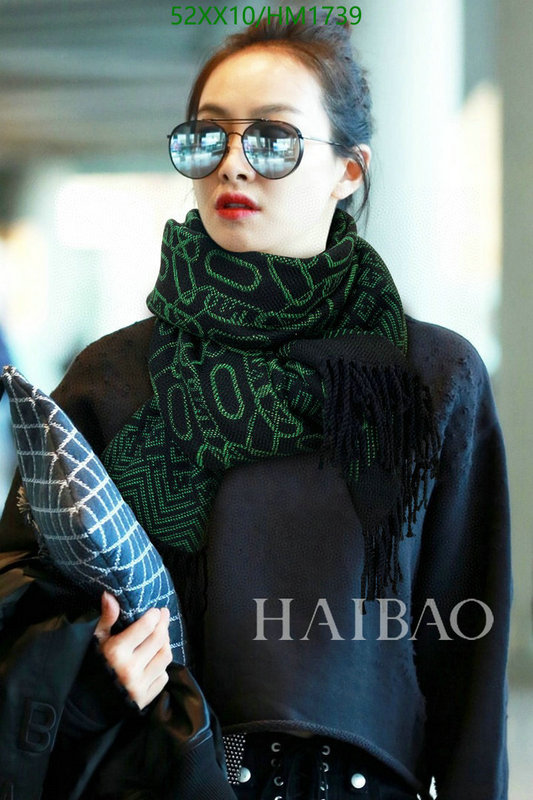 Scarf-Fendi Code: HM1739 $: 52USD