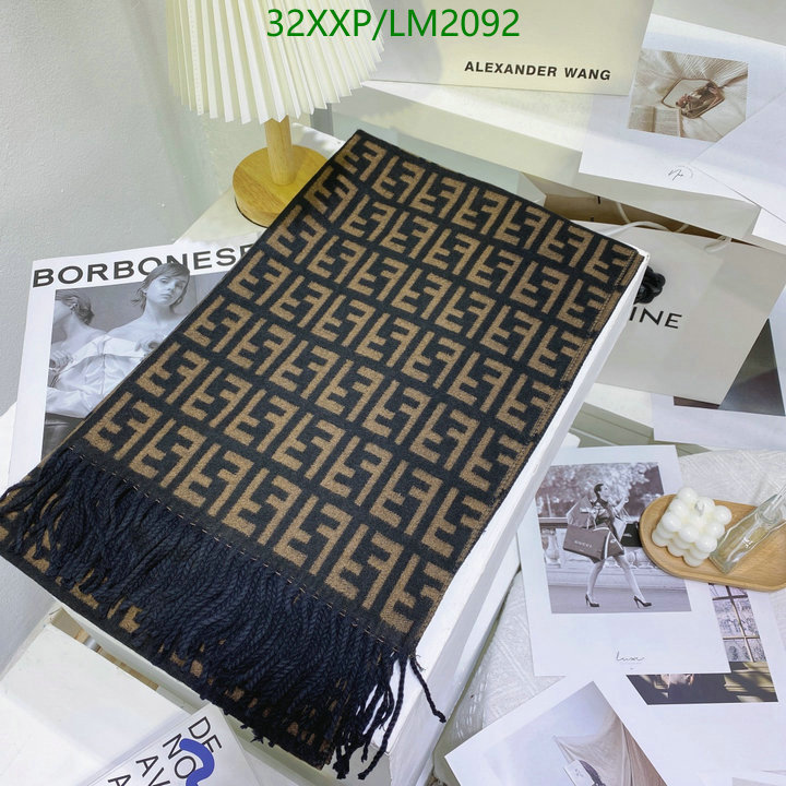 Scarf-Fendi Code: LM2092 $: 32USD