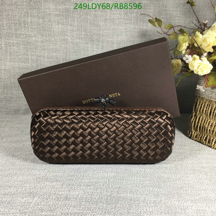 BV Bag-(Mirror)-Clutch- Code: RB8596 $: 249USD