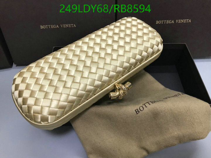 BV Bag-(Mirror)-Clutch- Code: RB8594 $: 249USD