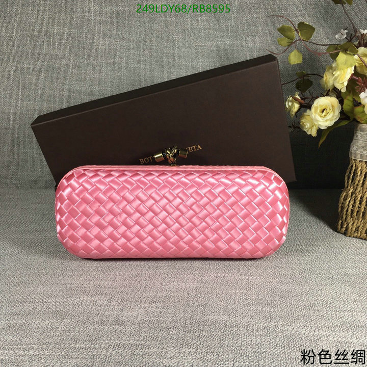 BV Bag-(Mirror)-Clutch- Code: RB8595 $: 249USD