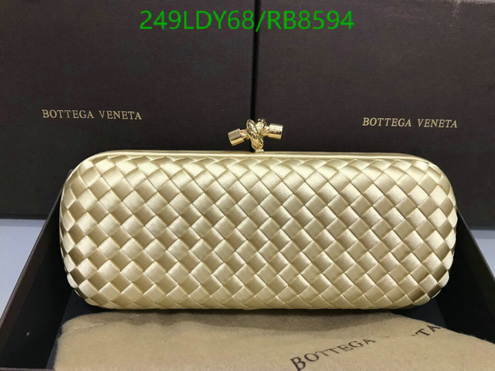 BV Bag-(Mirror)-Clutch- Code: RB8594 $: 249USD