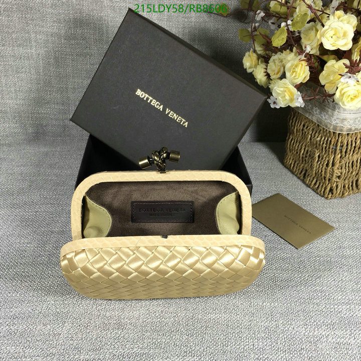 BV Bag-(Mirror)-Clutch- Code: RB8606 $: 215USD