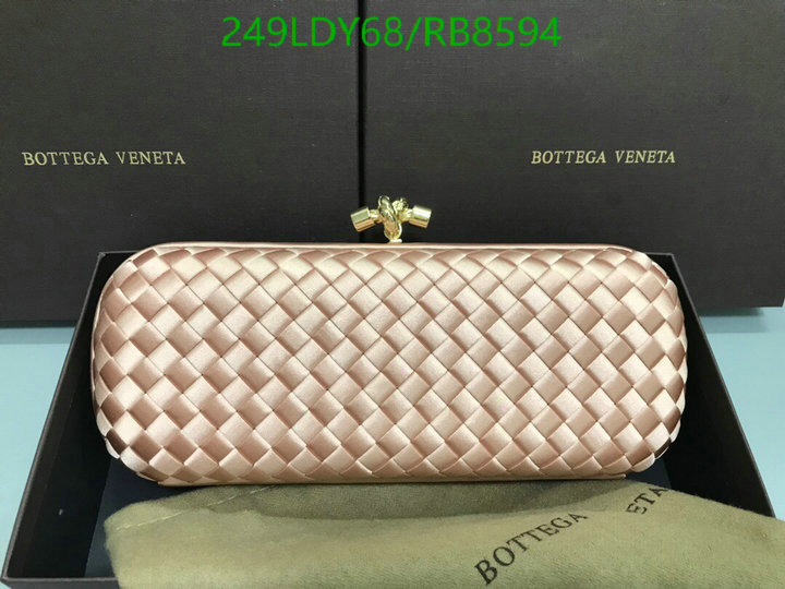 BV Bag-(Mirror)-Clutch- Code: RB8594 $: 249USD