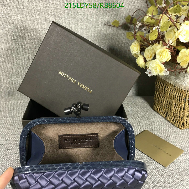 BV Bag-(Mirror)-Clutch- Code: RB8604 $: 215USD