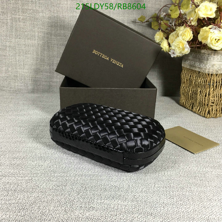 BV Bag-(Mirror)-Clutch- Code: RB8604 $: 215USD