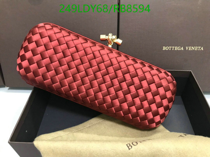 BV Bag-(Mirror)-Clutch- Code: RB8594 $: 249USD