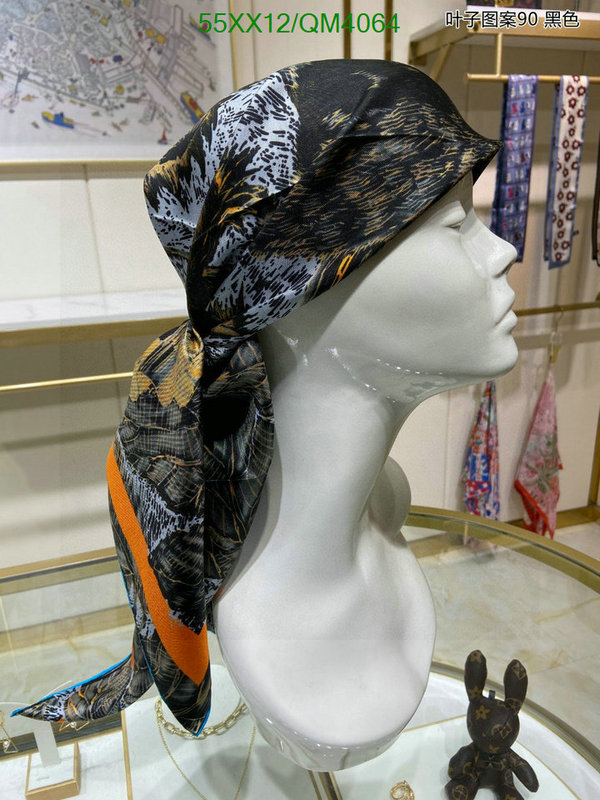 Scarf-Chanel Code: QM4064 $: 55USD