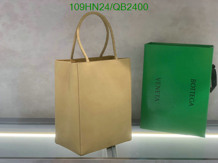 Valentino Bag-(4A)-Handbag- Code: QB2400