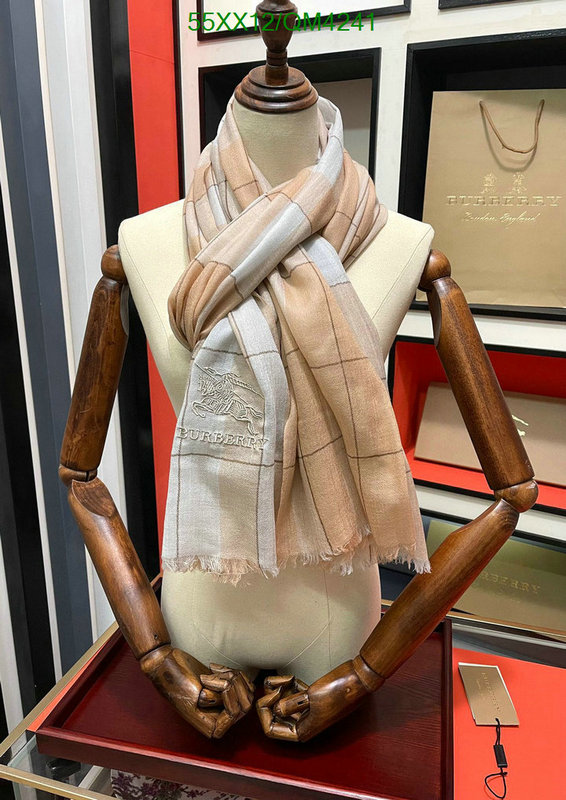 Scarf-Burberry Code: QM4241 $: 55USD