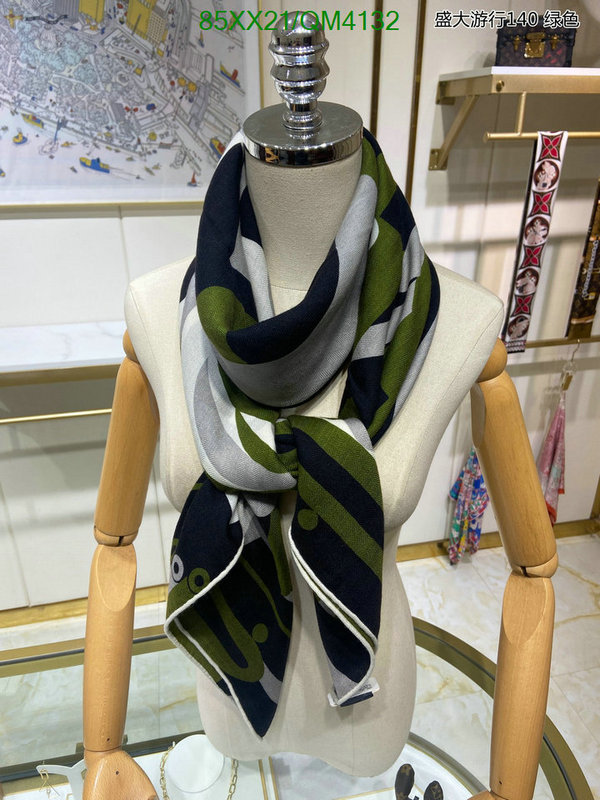 Scarf-Hermes Code: QM4132 $: 85USD