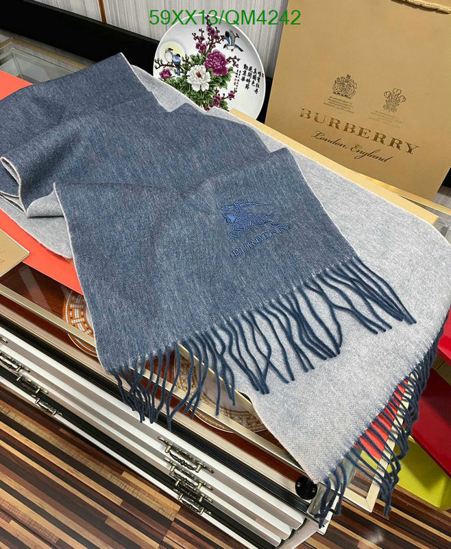 Scarf-Burberry Code: QM4242 $: 59USD