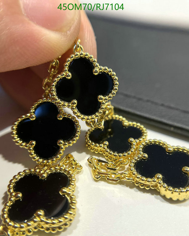 Jewelry-Van Cleef & Arpels Code: RJ7104 $: 45USD