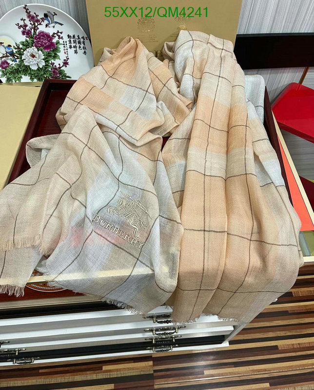 Scarf-Burberry Code: QM4241 $: 55USD