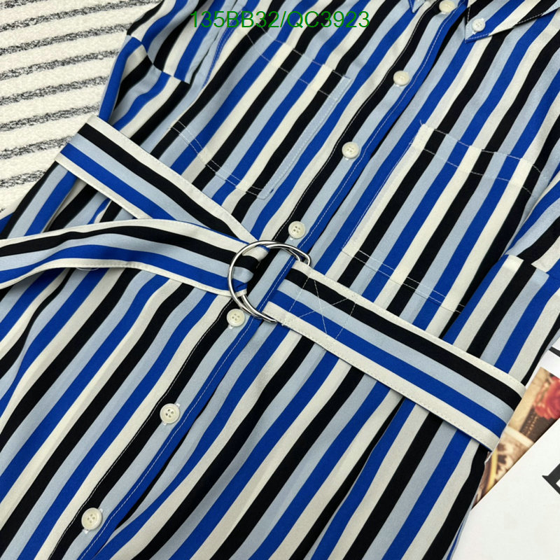 Clothing-Burberry Code: QC3923 $: 135USD